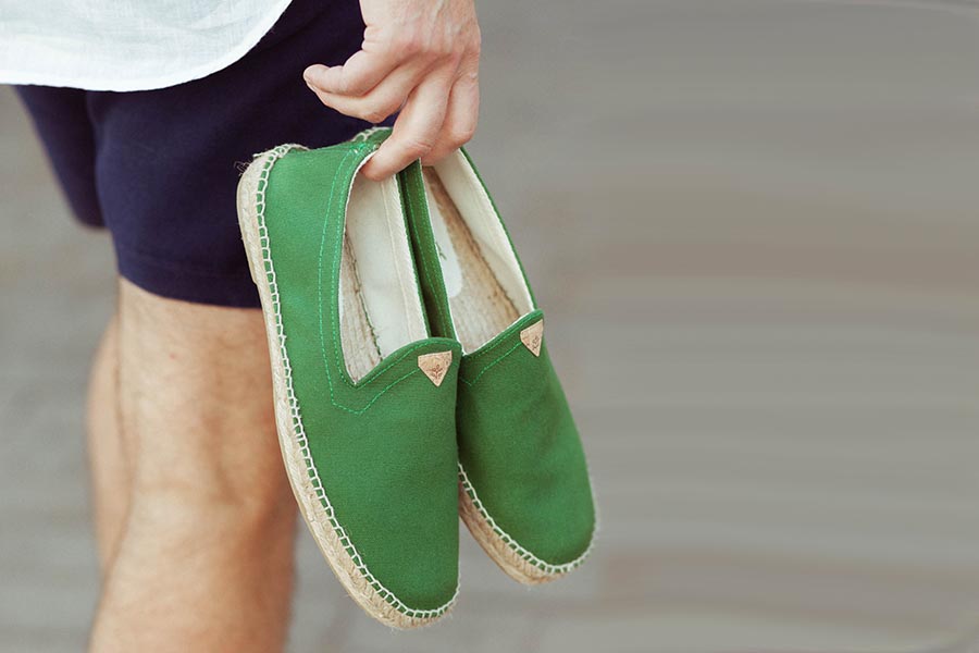 Alpargatas para hombre de algodón orgánico y yute. Hechas artesanalmente en España
